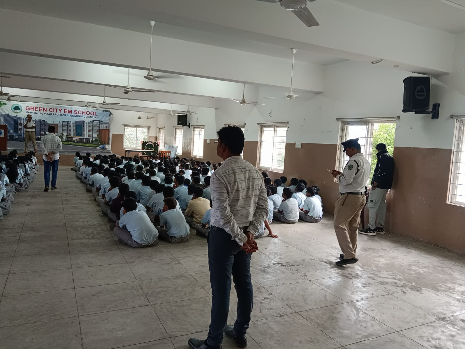 Circle Inspector Interaction with Students